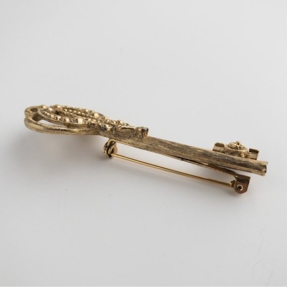 Vintage Jewelry Vintage Skeleton Key Brooch Pin Gold Tone Gothic
